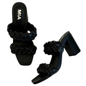 NWOT-MIA Women’s Maine Black Braided Strap Slip On Heeled Sandals Size 6.5